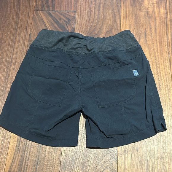 Athletic shorts - Picture 2 of 2